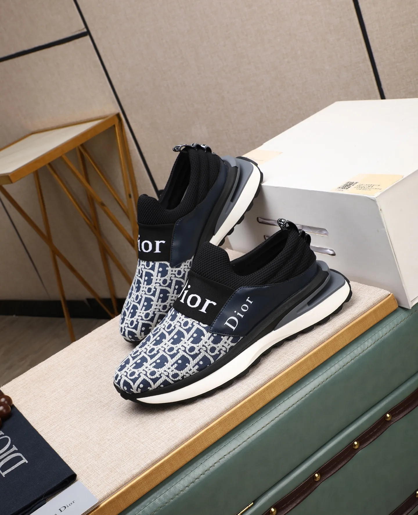 Men's men's shoes💰460 🌹🌹[Dior] 2025 latest model🙈original replica! 👟👟👟You can go to the top-notch workmanship. The upper is made of Italian 🇮🇹imported cowhide. The mesh lining is suitable for travel. The original replica outsole makes it suitable for all kinds of travel, showing low-key luxury. Let quality speak for itself. Color: Size: 38-44